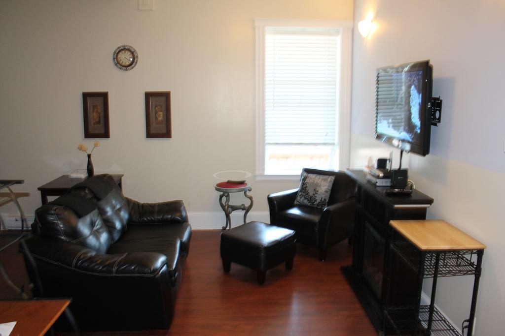 Work Play Suites Union Fredericton Ngoại thất bức ảnh