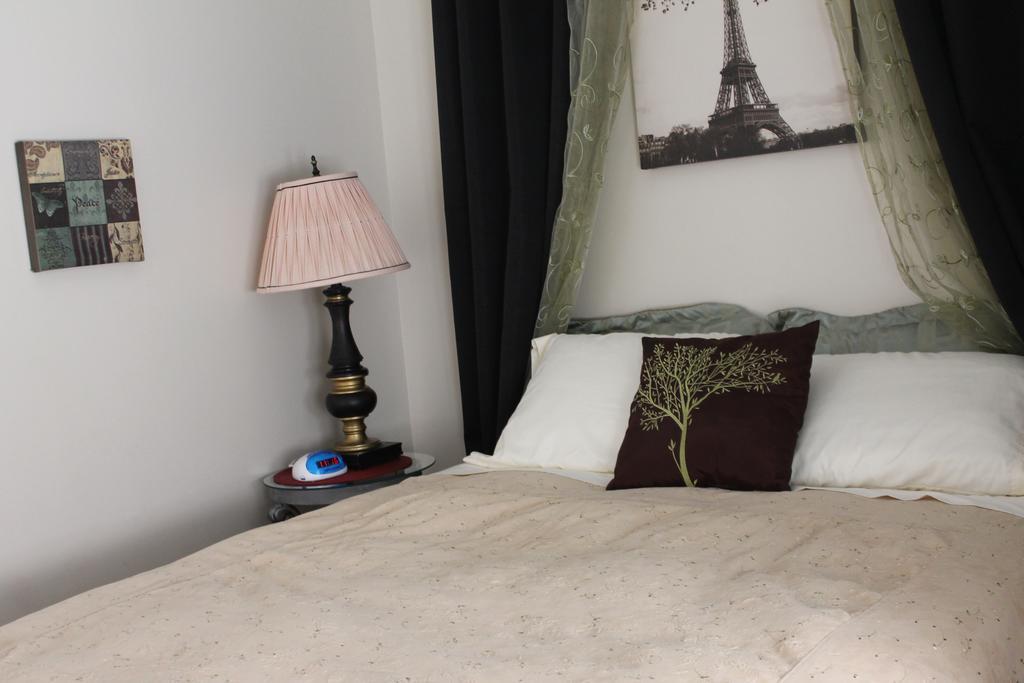 Work Play Suites Union Fredericton Phòng bức ảnh